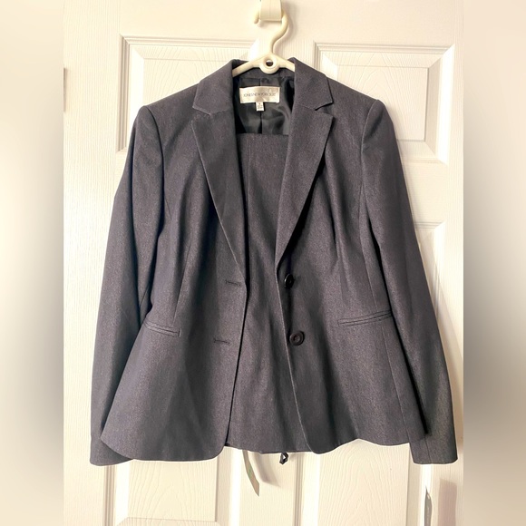 Ladies Jones New York 2 piece Pant Suit in Denim Grey/Blue Size 8 - Picture 1 of 6